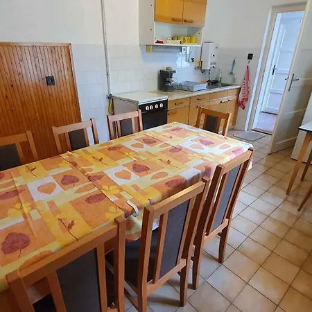 - Balaton 18521 Lejlighed *