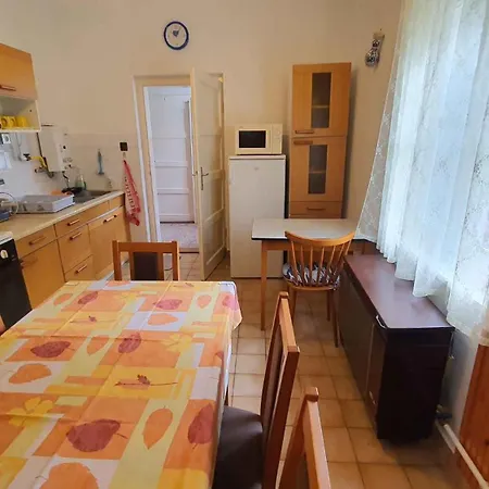 - Balaton 18521 Lejlighed Balatonföldvár