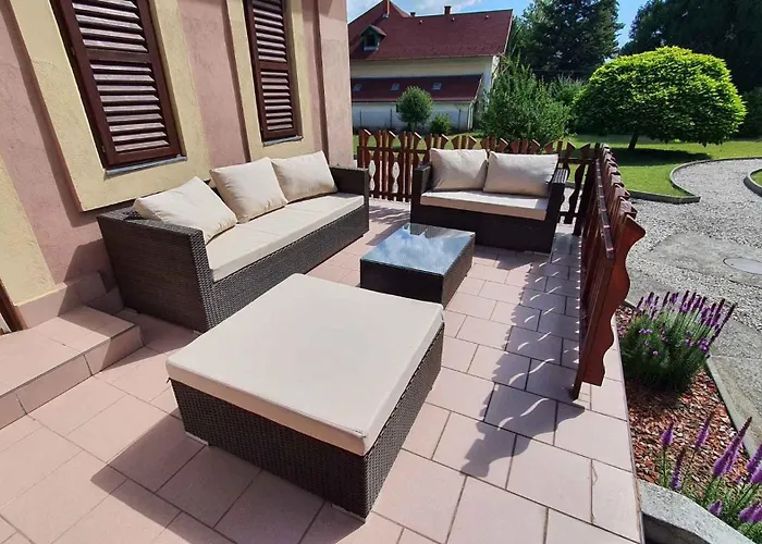 - Balaton 18521 *
