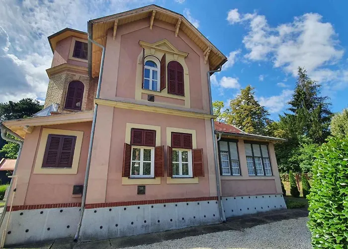 - Balaton 18521 Apartment