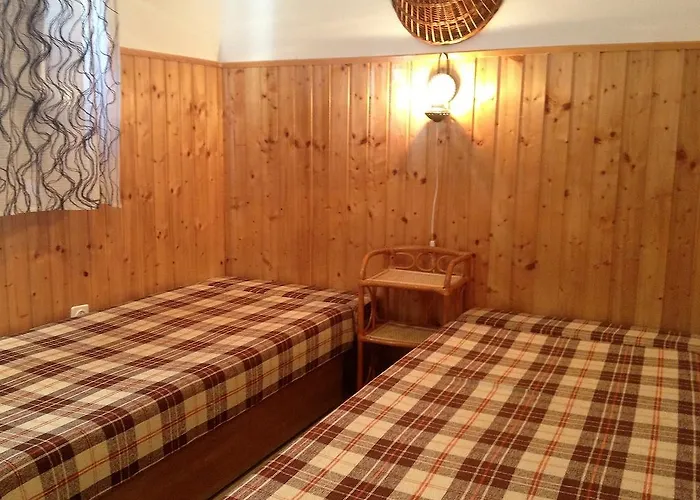 - Balaton 18521 * Balatonfoldvar